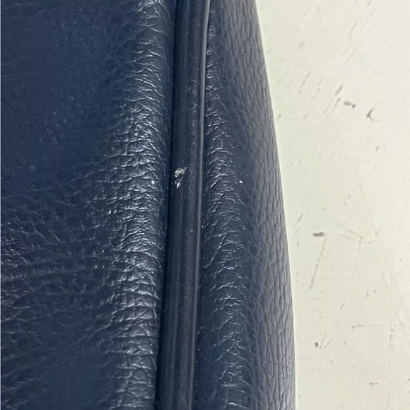 Liz Claiborne Small crossbody purse navy blue Classic Wardrobe Staple - Picture 6 of 11